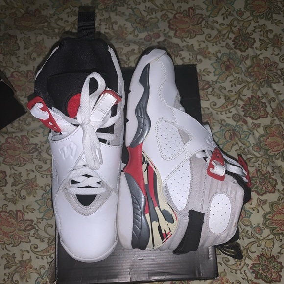 Jordan Retro 8 Bugs Bunny Sz. 5.5 - Picture 2 of 5